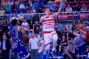 Baschet: CSM CSU s-a impus cu 74-70 în disputa cu BC SCM Timişoara (FOTO)