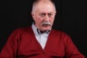 Viorel Mutu nu vrea poliţişti locali scutiţi de efort