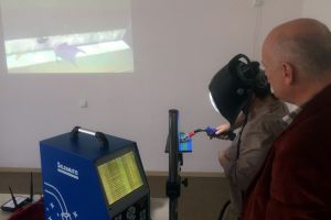 Meserie... cu tehnologie: La Grupul Şcolar Agricol din Cadea, viitorii sudori vor învăţa meserie la un simulator de ultimă generaţie (FOTO)