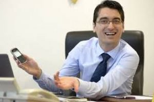 Un LIDER al grupului „Noi suntem Statul!”, beneficii de MILIOANE din partea FRF. Culisele unei relaţii FALIMENTARE pentru fotbalul românesc
