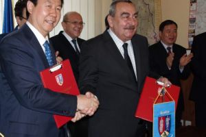 Judeţul Hunedoara s-a înfrăţit cu provincia Shaanxi, din China