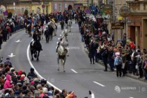 Braşov: Peste 25.000 de persoane au asistat la Parada Junilor Braşovului