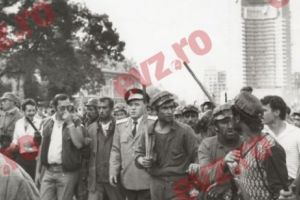 Minerii, aduşi în Capitală cu trenuri care au circulat în regim prezidenţial. Exclusiv EvZ