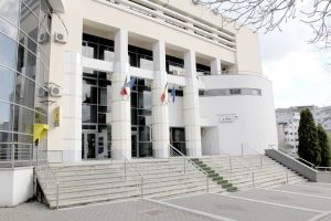 Contribuabilii, faţă în faţă cu finanţiştii