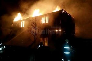 Incendiu devastator la Negrileasa. O gospodărie a fost mistuită de flăcări