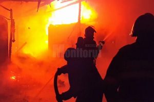 Un boiler uitat în priză a provocat un incendiu cu distrugeri uriaşe