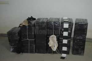 Uz de armă pentru stoparea unei maşini încărcate cu ţigări de aproape 10.000 de euro