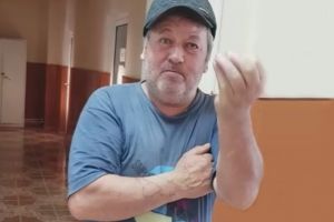 Patima beţiei l-a costat locul de muncă pe paznicul primăriei din Pechea