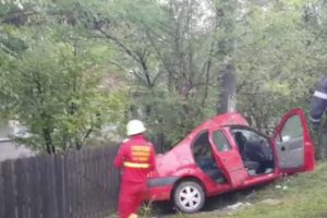Accident în Ciuperceni. Mort de beat şi fără permis, un şofer a intrat cu maşina în şanţ