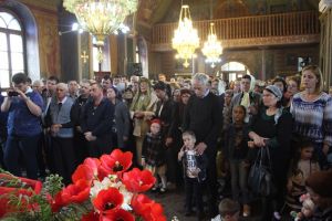 Preoţii din Băileşti, reuniţi în slujire la Biserica „Sfinţii Apostoli Petru şi Pavel”