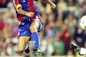 Cluj: Meci între Legendele Barcelonei şi Generaţia de Aur