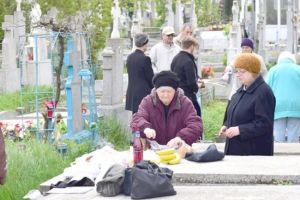 Paştele Blajinilor, la Vaslui: Sărbătoarea celor adormiţi