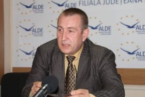 Consilier local despre inerţia din Primăria Deva:  „Cel mai mare partid este partidul funcţionarilor publici”