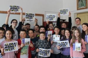 Specialiştii BNR, „apostoli ai educaţiei financiare”