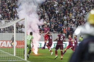 S-o spunem p’a dreaptă! ADEVĂRATA STEAUA?  CU TOT CU HULIGANII?!…