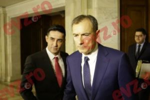 Parlamentarii îi chestionează pe ofiţerii SRI pe tema „cooperării” cu procurorii