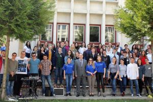 Concerte, vizite în campus şi premii, pentru elevii care au fost „Studenţi pentru 1 zi”