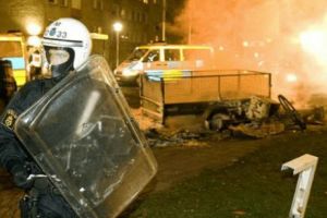 Suedia sub TEROAREA imigranţilor: Împuşcăturile şi atacurile cu BOMBE şi GRENADE au devenit ceva BANAL