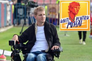 Prieteni pe viaţă: Vedetele fotbalului românesc fac spectacol la Oradea într-un meci demonstrativ dedicat lui Mihai Neşu