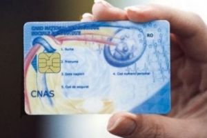 CNAS: Toate cardurile de sănătate vor fi schimate, cu toate că unii români nu le-au ridicat nici pe cele vechi