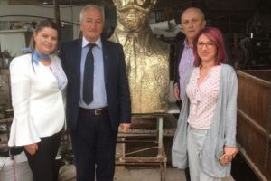 Bustul lui I.C. Bratianu a fost receptionat in prezenta reprezentantilor SMV Ploiesti. Afla cand va fi inaugurat pe Aleea Fauritorilor Unirii - Parcul Bucov