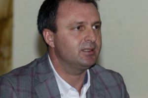 Propunere de RETRAGERE a titlului de DOCTOR pentru OMUL PNL din CONDUCEREA TVR. Sentinţa: PLAGIAT şi AUTOPLAGIAT