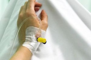 Emoţii mari pentru o cântăreaţă de la noi! A ajuns la spital din cauza unor probleme GRAVE de sănătate. Ce spun analizele