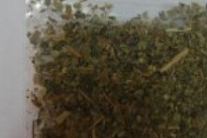 Un tanar de 21 de ani din Braila a fost prins de catre politisti cu “iarba” asupra sa