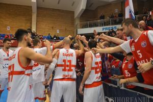 Baschetbaliştii de la CSM CSU Oradea joacă miercuri seara la Piteşti