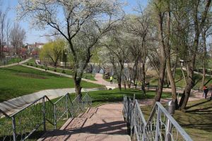 Parcare de aproape 400 de maşini, pentru zona de agrement a Sucevei