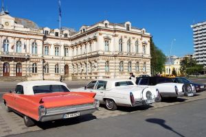 Autovehicule de epocă la Retroparada Primăverii în Bacău