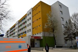 ANALIZĂ/ Cum a ajuns un medic să câştige 7.200 de euro pe lună, adică 28,5 salarii minime pe economie