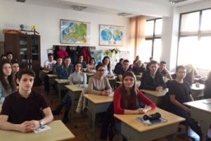 Liceenii ilfoveni, în competiţie la concursul ”Arta de a fi integru”. Peste 1.500 de elevi implicaţi în proiecte de educaţie anticorupţie