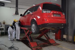 Concursul ”Mecanicul viitorului” a adus împreună echipaje de la şase licee (FOTO)