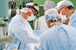 Primul transplant de plămân din România. Au apărut controverse