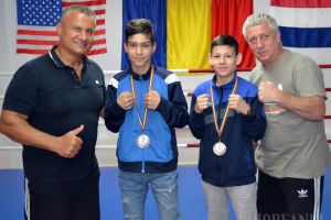 Box: Luptătorii clubului Gym Mar Strong, medaliaţi cu argint la Cupa României