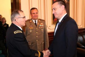 Comandantul Suprem al Fortelor Aliate din Europa in vizita in Romania. Ce subiecte au fost analizate