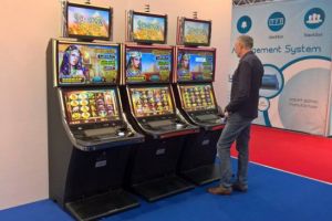 Un ieşean a fost condamnat după ce a jucat „la păcănele” banii din fonduri europene pentru fermieri