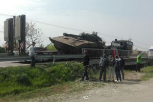 Tancul care a căzut pe DN 1B se îndrepta către Centrul 102 Mentenanţă Bucov, pentru executarea unor lucrări de întreţinere şi reparaţii