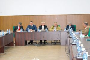 ”Am observat foarte multe lucruri frumoase la Vaslui”: Ambasadorul din Belarus, tentat de agricultura vasluiană
