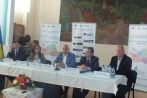 Reprezentanţii administraţiei publice locale din regiunea centru au analizat stadiul implementării proiectelor privind absorbţia fondurilor europene