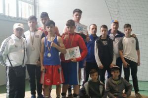 Boxul ploiestean traieste!