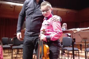 Alexandru Fota, elev la Colegiul Ion Vidu din Timisoara – concertmaestru pe o scena din Londra