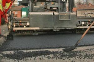 Societate din Mureş angajează maşinişti şi muncitori în construcţii de drumuri