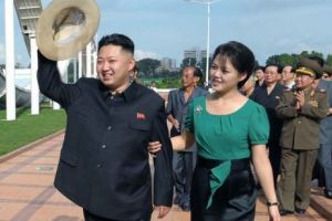 Pregătiri pentru vizita lui Trump? Kim Jong Un i-a ACORDAT soţiei sale TITLUL de „Primă doamnă”