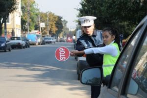 Înfiinţarea patrulelor şcolare, discutată în Consiliul Local Braşov