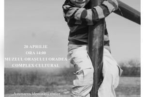 Comunitatea Tinca prin ochi de copil: Elevii romi expun fotografiile făcute acasă