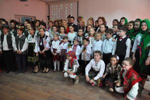 Concurs naţional despre istoria şi tradiţiile ucrainenilor, în acest weekend, la Colegiul ...