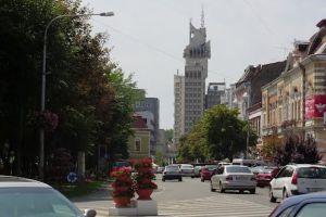 Organizatorii Rally Raid au cerut închiderea sensului din Piaţa Libertăţii. Primăria a refuzat!