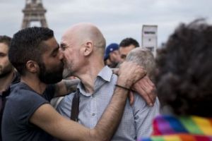 Controversă URIAȘĂ după ce o VEDETĂ MONDIALĂ i-a atacat pe GAY: „Ar trebui să meargă în IAD”